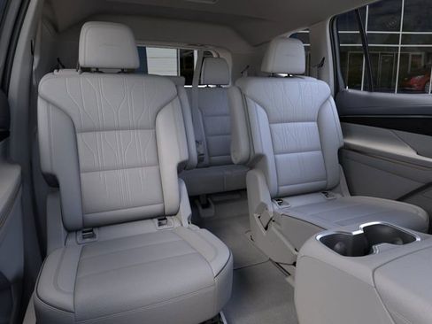 New 2026 Buick Enclave Avenir FWD image 17