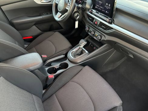 Used 2022 Kia Forte LXS image 16