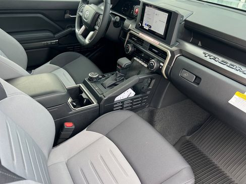 New 2025 Toyota Tacoma TRD Off-Road image 12