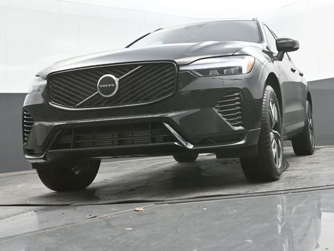 New 2026 Volvo XC60 T8 Core w/ Climate Package image 24