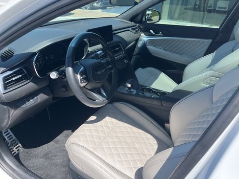 Used 2025 Genesis G70 3.3T Advanced w/ Sport Prestige Package image 10
