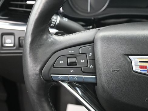 Used 2022 Cadillac XT6 Premium Luxury w/ Technology Package image 11