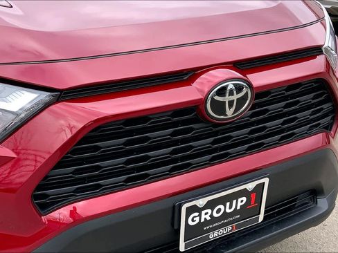 Used 2025 Toyota RAV4 XLE Premium image 30