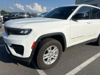 Used 2023 Jeep Grand Cherokee Laredo