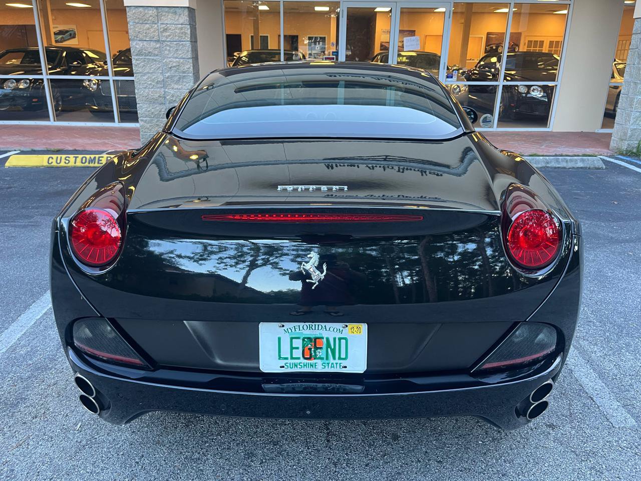 Used 2010 Ferrari California RWD image 20