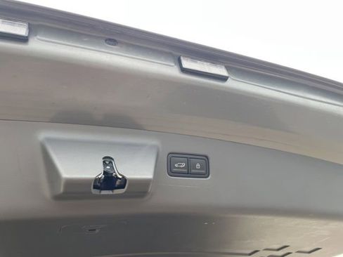 Used 2025 Hyundai Santa Fe Calligraphy AWD/4WD image 9