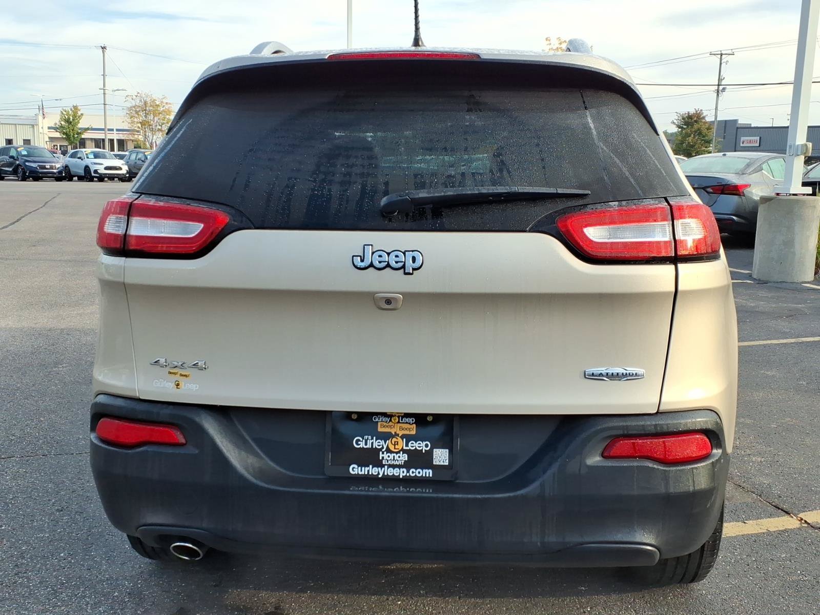 Used 2015 Jeep Cherokee Latitude AWD/4WD image 10