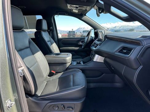 Used 2024 Chevrolet Tahoe Premier AWD/4WD image 10