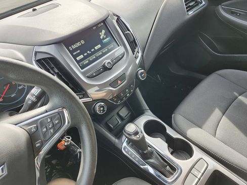 Used 2017 Chevrolet Cruze LT w/ RS Package FWD image 27