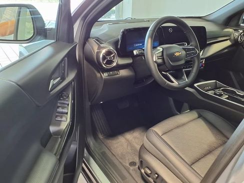 Used 2026 Chevrolet Equinox LT w/ Convenience Package II FWD image 7