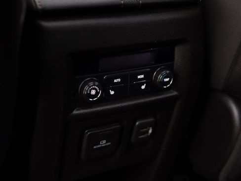 Used 2018 Chevrolet Traverse Premier w/ Driver Confidence II Package image 30