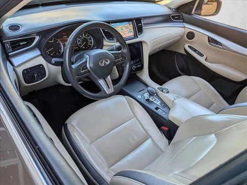 Used 2019 INFINITI QX50 Essential w/ Proassist Package image 9
