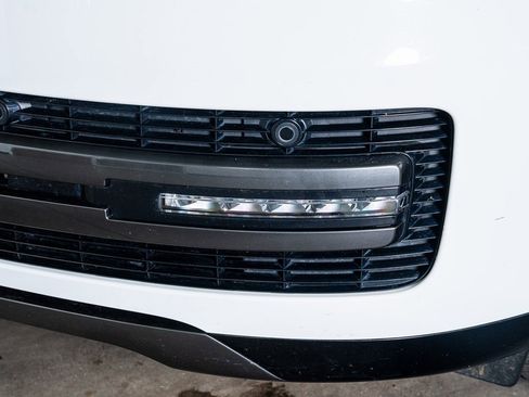 Used 2025 Land Rover Range Rover Long Wheelbase Autobiography image 14