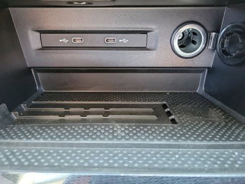 New 2026 Volkswagen Taos SE FWD image 29