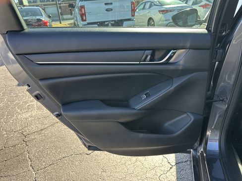 Used 2022 Honda Accord LX image 22
