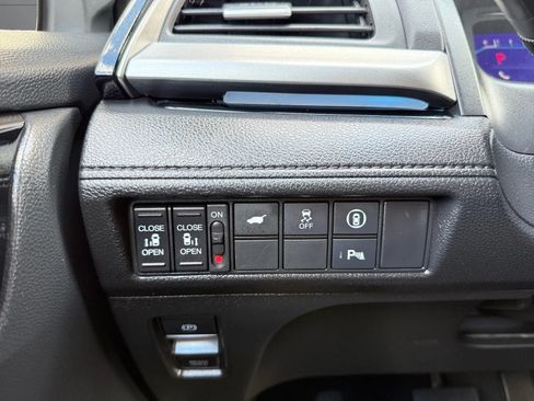 Used 2021 Honda Odyssey Touring image 39