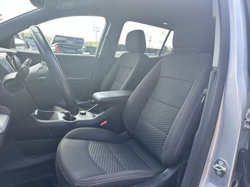 Used 2019 GMC Terrain SLE w/ Driver Convenience Package AWD/4WD image 16