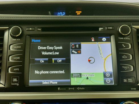Used 2017 Toyota Highlander Limited FWD image 15