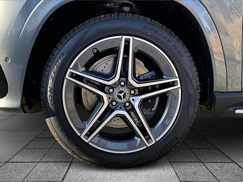 New 2026 Mercedes-Benz GLS 450 4MATIC image 15