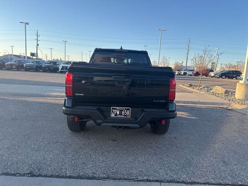 Used 2025 Toyota Tacoma TRD Pro AWD/4WD image 15