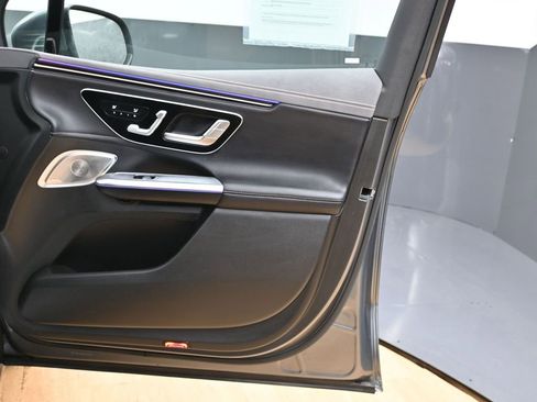 Used 2023 Mercedes-Benz EQE 500 4MATIC SUV image 38