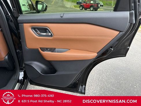 New 2026 Nissan Rogue Platinum w/ Platinum Premium Package AWD/4WD image 39