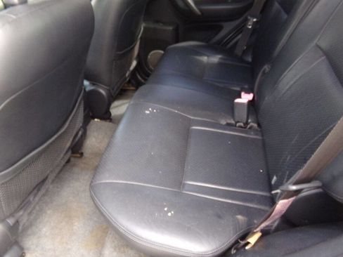 Used 2005 Toyota RAV4 4WD image 9