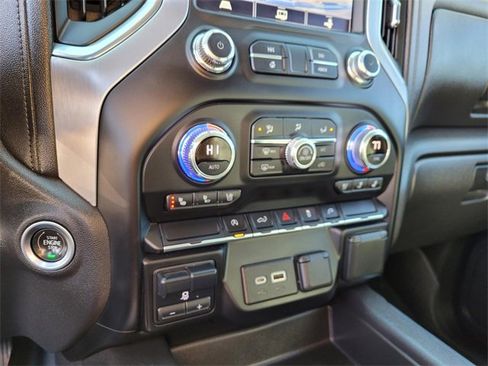 Used 2022 GMC Sierra 1500 SLT image 25