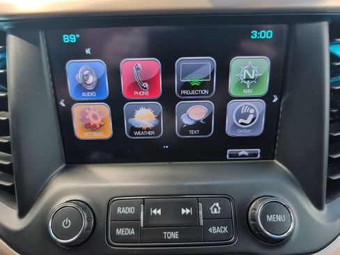 Used 2017 GMC Acadia Denali w/ Technology Package FWD image 13