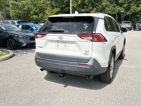 Used 2020 Toyota RAV4 XLE Premium AWD/4WD image 6