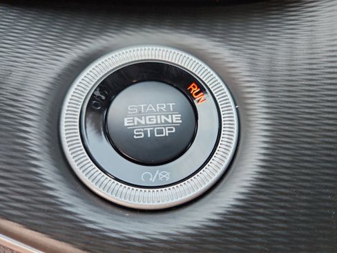 New 2025 Jeep Grand Cherokee L Altitude image 31