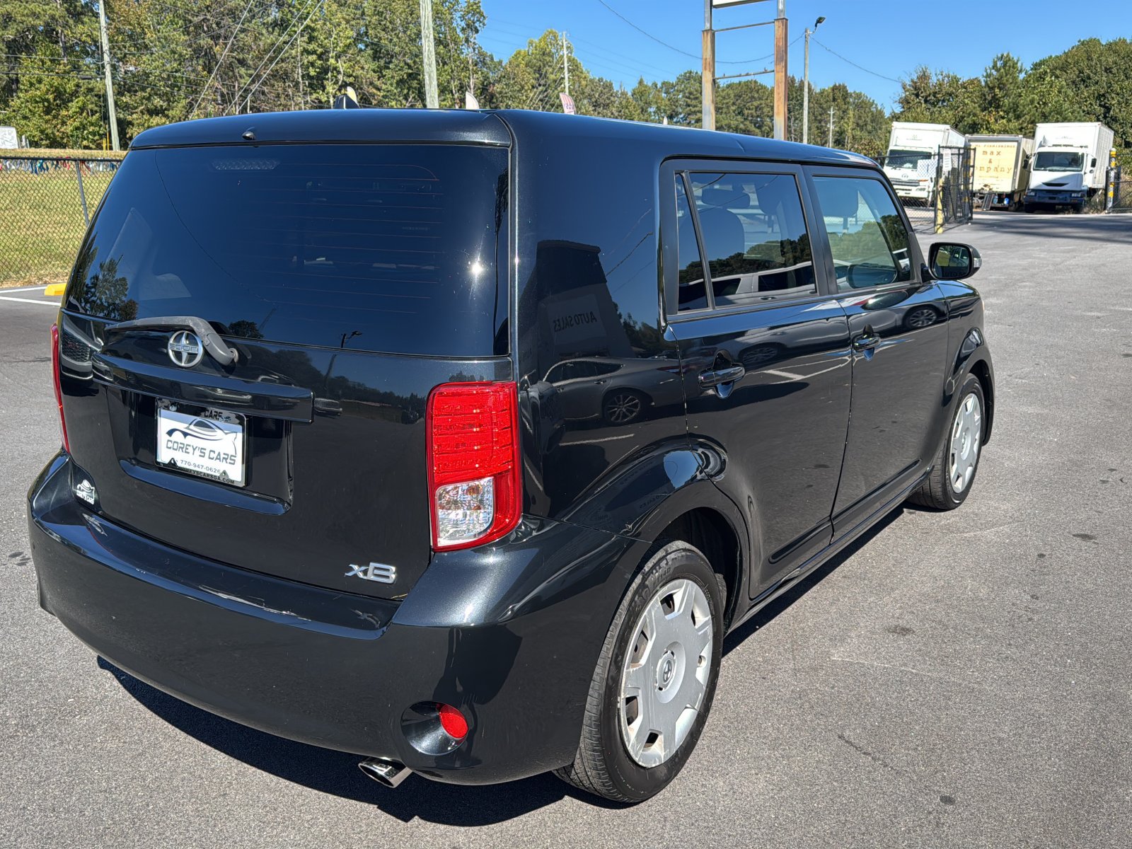 Used 2012 Scion xB FWD image 5
