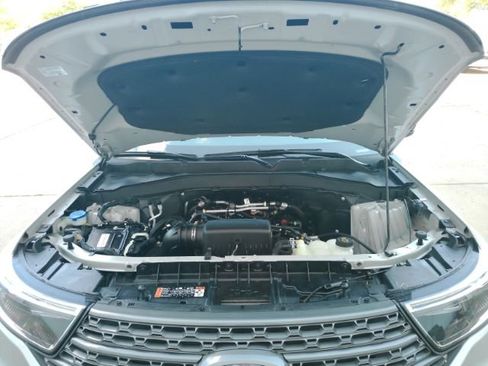 Used 2024 Ford Explorer XLT w/ Equipment Group 202A RWD image 51