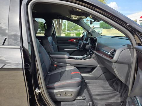 Certified 2026 Chevrolet Traverse RS FWD image 24
