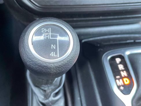Used 2022 Jeep Wrangler Unlimited Sport AWD/4WD image 31