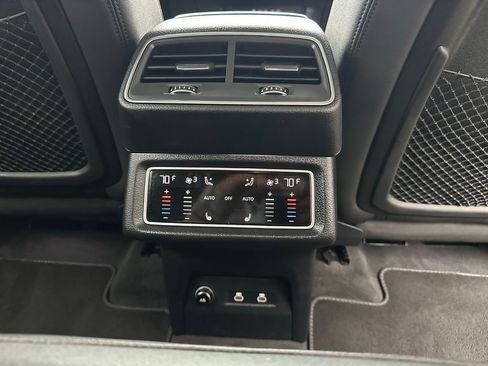 Used 2024 Audi Q8 e-tron Premium Plus w/ Premium Plus Package image 36