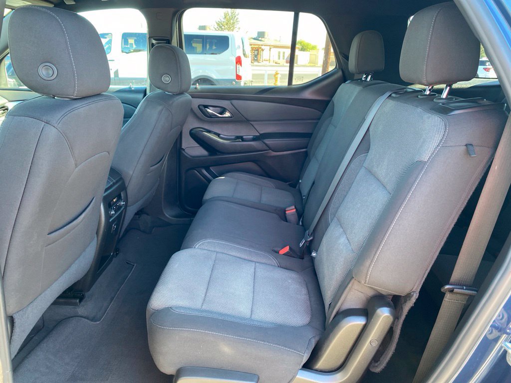 Used 2023 Chevrolet Traverse LT FWD image 27