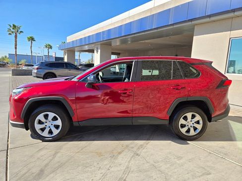 Used 2023 Toyota RAV4 LE AWD/4WD image 3