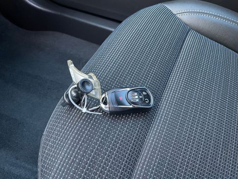 Used 2025 Buick Envista Preferred image 21