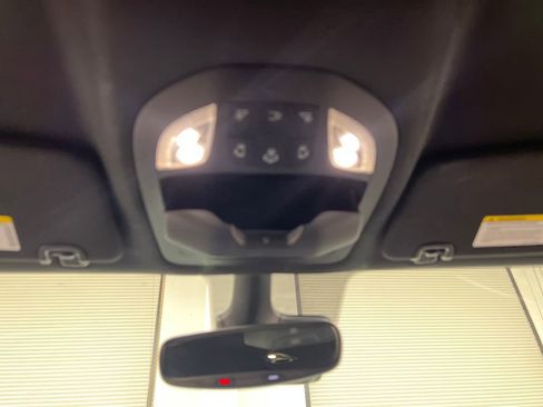 Used 2025 Chrysler Pacifica Select FWD image 70