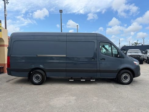 Used 2019 Mercedes-Benz Sprinter 170 image 7