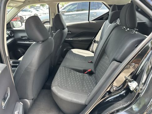 Used 2024 Nissan Kicks SV FWD image 4