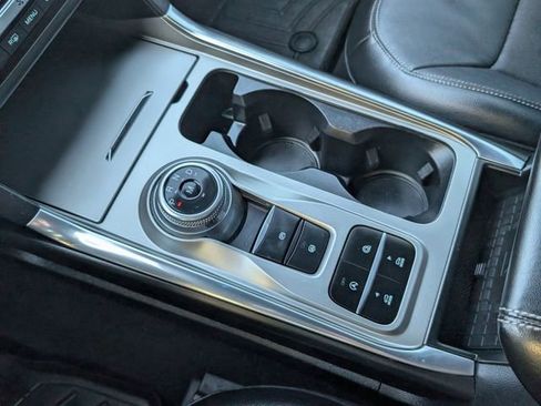 Used 2020 Ford Explorer Limited RWD image 18