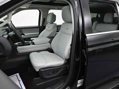 New 2026 Ford Expedition Max Platinum image 12
