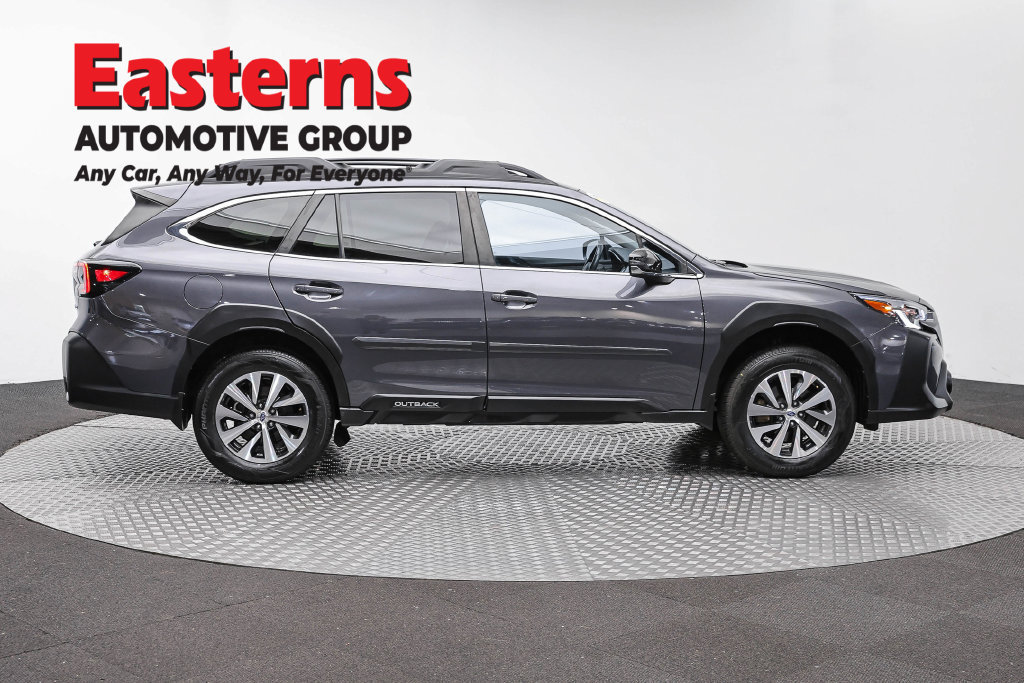 Used 2024 Subaru Outback Premium AWD/4WD image 6