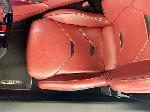 Used 2020 Lamborghini Huracan EVO image 20