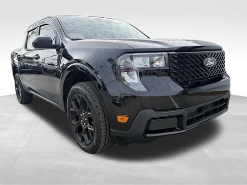 Used 2025 Ford Maverick XLT w/ XLT Luxury Package image 3