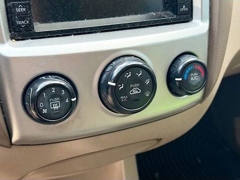 Used 2009 Kia Sportage EX w/ Luxury Pkg AWD/4WD image 19