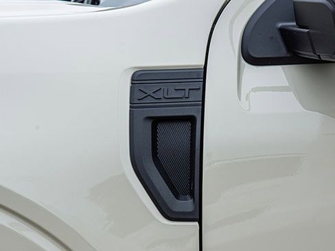 New 2025 Ford Maverick XLT w/ XLT Luxury Package image 16