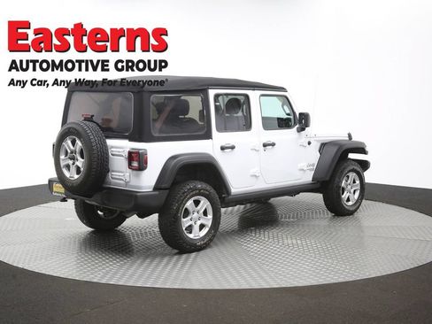 Used 2018 Jeep Wrangler Unlimited Sport S AWD/4WD image 40